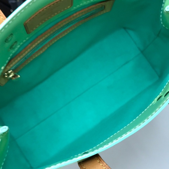 LOUIS VUITTON Reade PM Tote Monogram Vernis Green - Picture 13 of 16